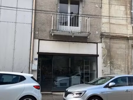 local commercial 101 m²