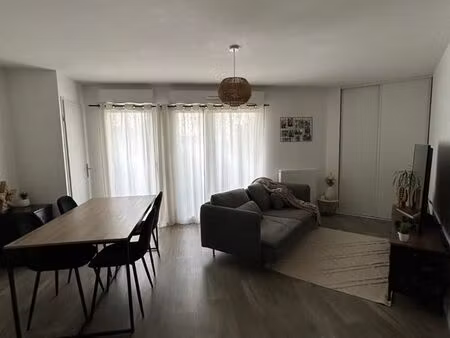 t2 46m² le pellerin - jardinet/parking/cave - dpe b/c - sans agence