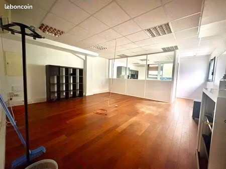 local commercial 52m2