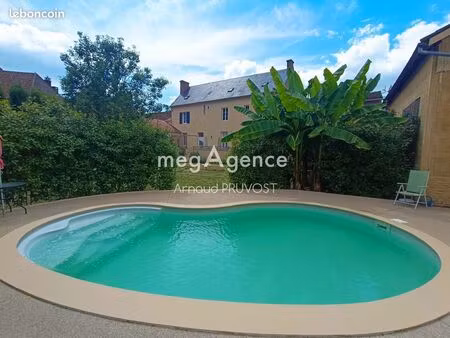 maison 10 pièces 238 m²