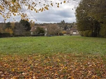 terrain 735 m² saint-victurnien