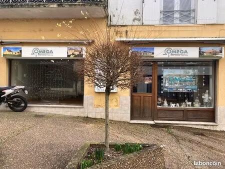 local commercial à louer nontron