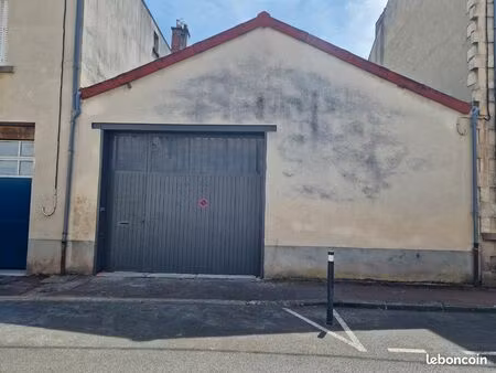hangar / local commercial vendu louer