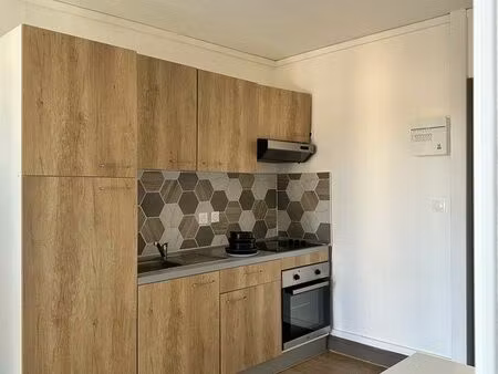 studio meublé tout compris (eau+electricite+chauffage)