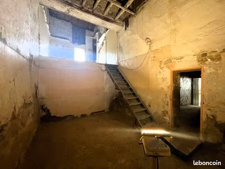 immeuble 330 m² théziers