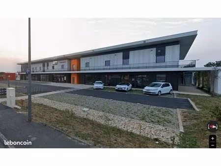 local commercial 150 m² poitiers