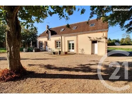 longère 4 pièces 139 m²