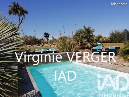 maison 5 pièces 2220 m²