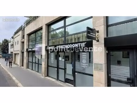 local commercial 285 m²