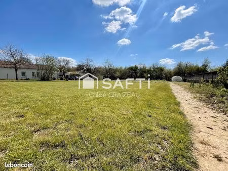 terrain 1400 m² moncoutant sur sevre