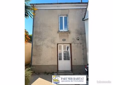 immeuble 4 pièces 79 m²