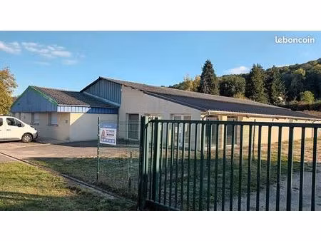 local d'activité 790 m²