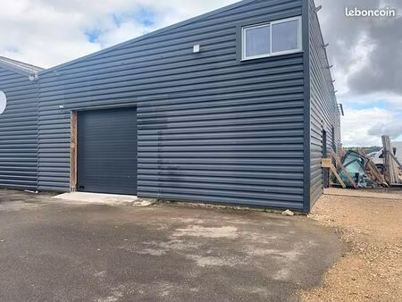 local 90 m² bodilis