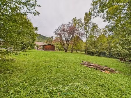 terrain 1 493 m² saint vital