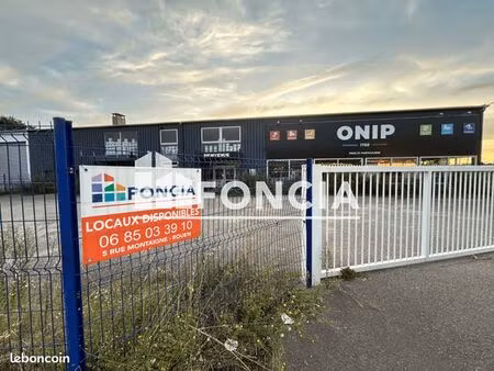 local commercial 910 m²