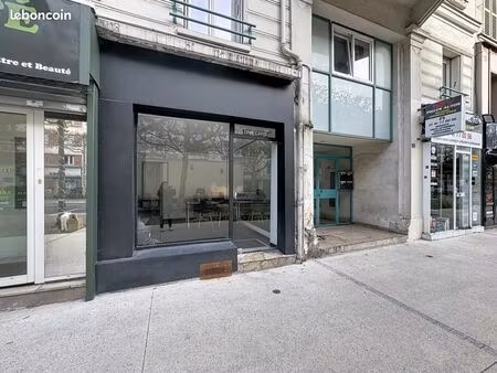 local commercial à louer