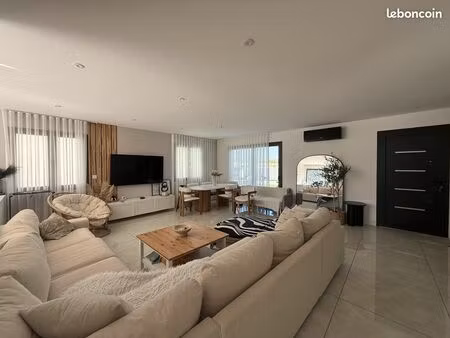 maison 6 pièces 147 m²