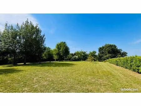 terrain constructible 2733 m2