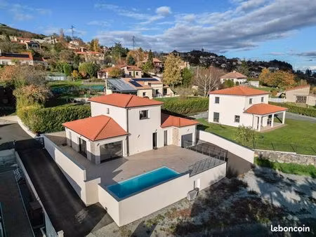 villa 7 pièces 149 m²