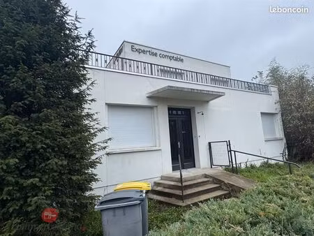 bureaux 223 m² villeneuve le roi