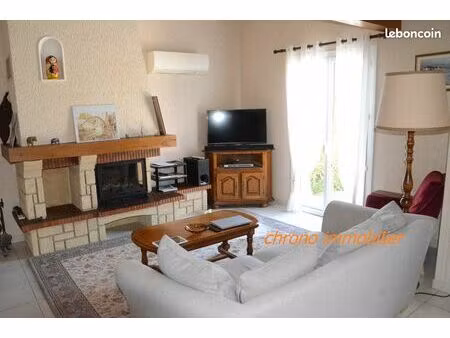 sémalens  villa t6 avec piscine 