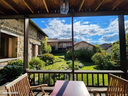 maison 8 pièces 235 m²