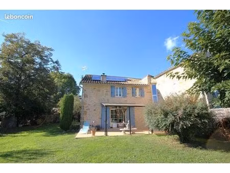 maison 9 pièces 213 m²