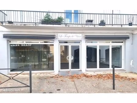 local commercial 85 m²