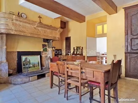 immeuble 13 pièces 325 m²