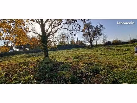 terrain constructible  viabilisé 1168 m2