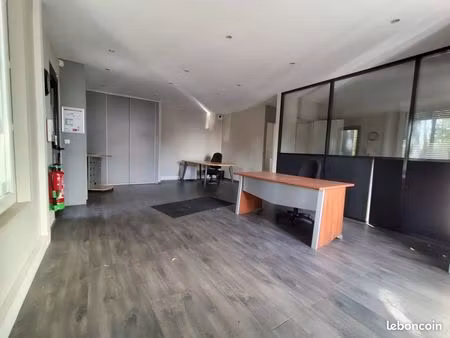 local commercial 620 m² coignières