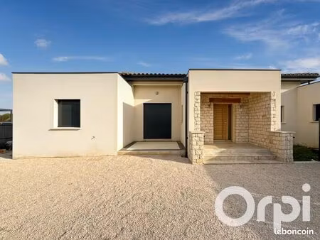 villa 4 pièces 123 m²