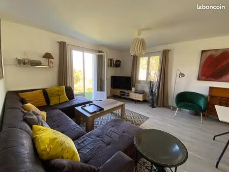 t4- rénové -terrasses-jardin-parkings vue sur le lac