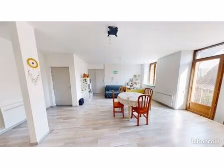 appartement 3 pièces 65 m²