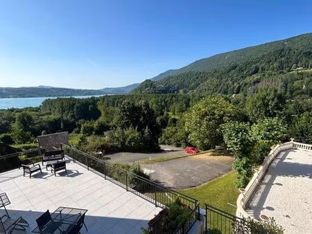 charmant studio à aiguebelette avec vue sur le lac