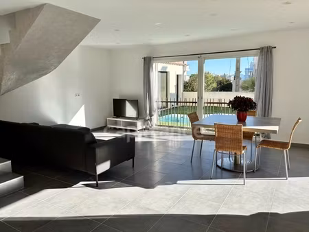 exclusivité – la ciotat – maison t4/5 avec piscine  garage et grand sous-sol