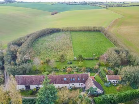 longere authentique 230m2 avec 1hectares 7 + ecuries et dependances