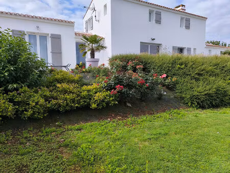 maison puyravault 8 pièces