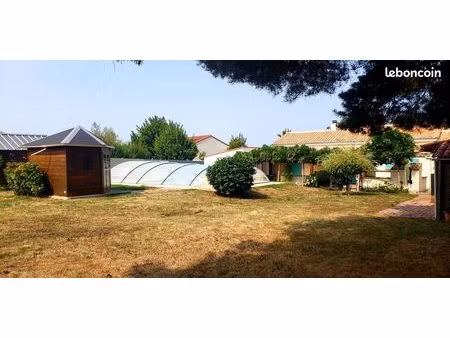 maison 6 pièces avec piscine couverte