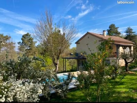 maison à la campagne