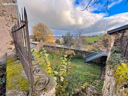 maison 9 pièces 220 m²