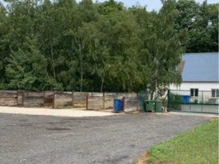 local stockage entrepôt parking