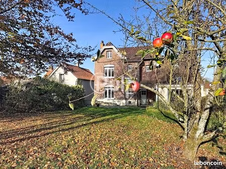 maison 10 pièces 172 m²