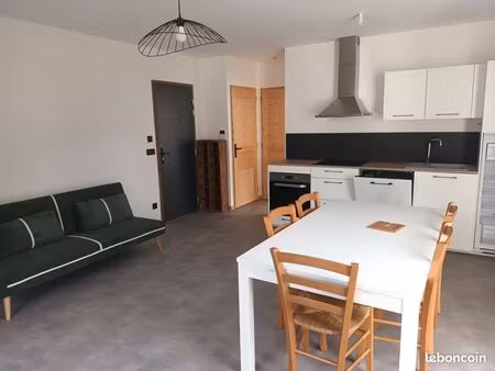 location a l'annee areches