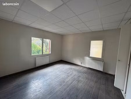 local 132 m² le coteau