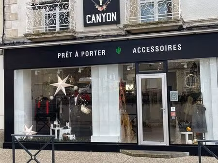 fonds de commerce – hyper centre de vallet – local refait à neuf