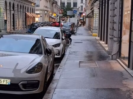 25m2 murs commerciaux rue auguste comte 50m de bellecour