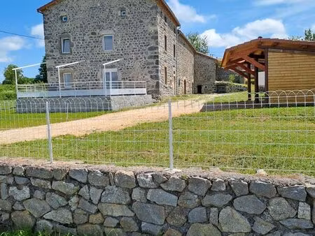 maison en pierres rénovée