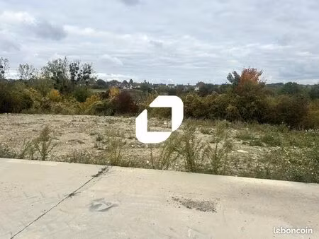 terrain 3 000 m² goussainville