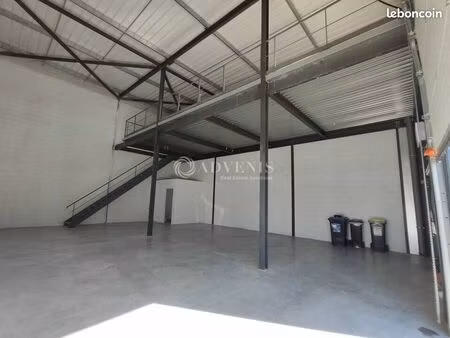 local d'activité 226 m²